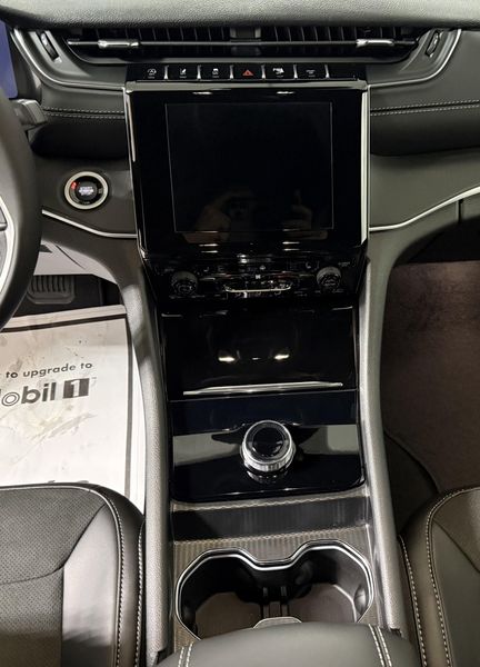 New 2025 Jeep Grand Cherokee L Altitude 4x4Image 23