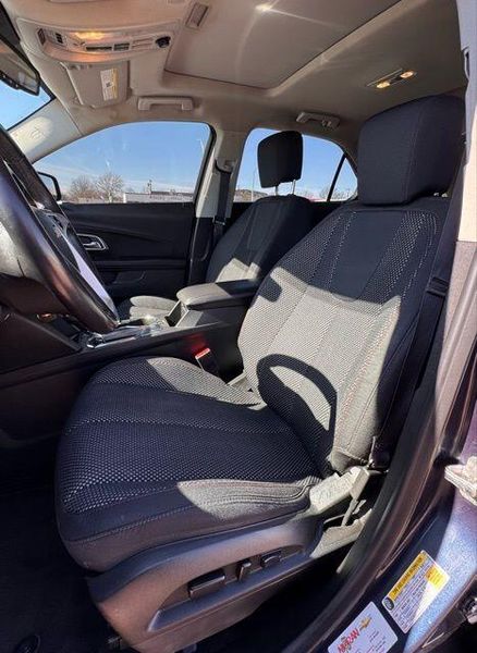 Used 2017 Chevrolet Equinox LTImage 10