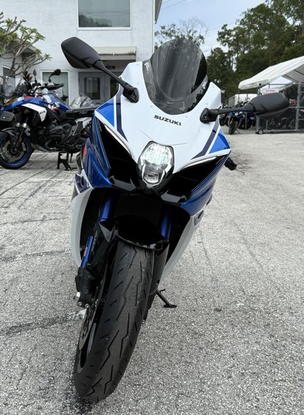 2025 Suzuki GSX-R1000RZ