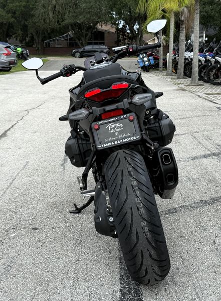 2026 BMW R 1300 R