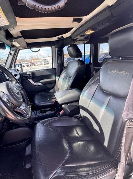 Used 2016 Jeep Wrangler Unlimited SaharaImage 11
