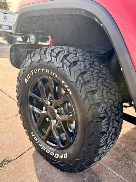 Used 2022 Jeep Gladiator SportImage 18