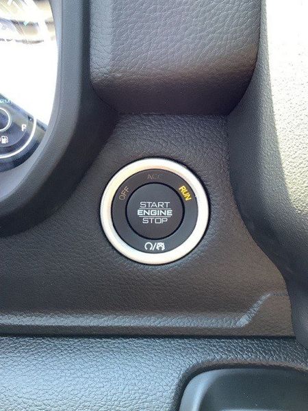 2022 RAM 1500 Big Horn Crew Cab 4x4 5