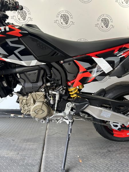 2025 Ducati HYPERMOTARD 698 RVE