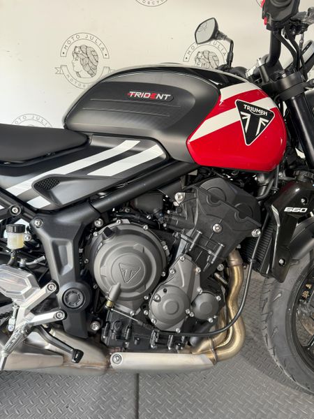 2025 Triumph TRIDENT 660 