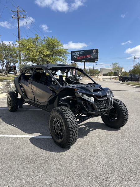 New 2026 Can-Am MAVERICK R X RS 999T DCT Image 1