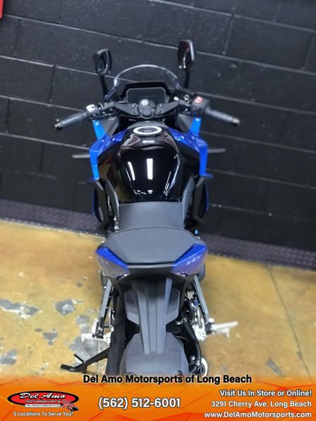 2025 Suzuki GSX-8R Image 16