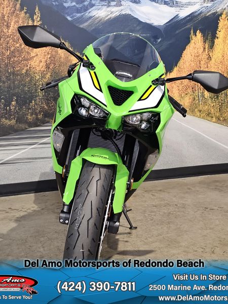 2025 Kawasaki NINJA ZX-6R KRT EDITION ABSImage 2