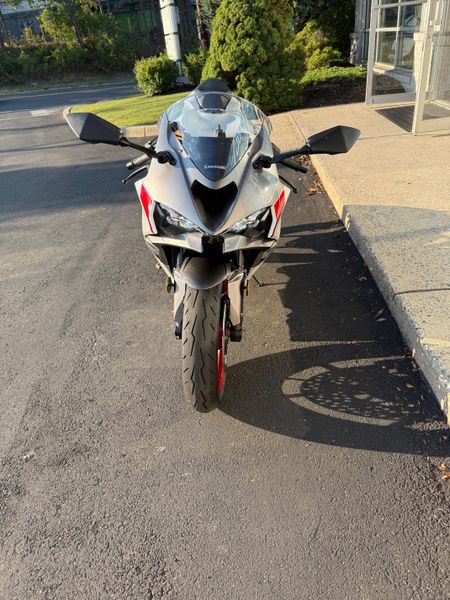 2024 Kawasaki Ninja ZX-6RImage 3