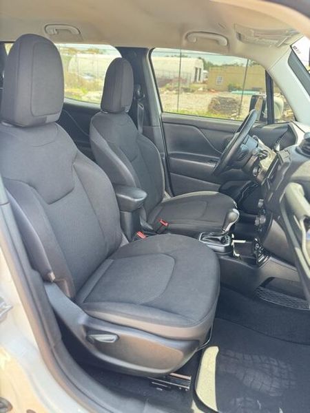 Used 2020 Jeep Renegade AltitudeImage 15