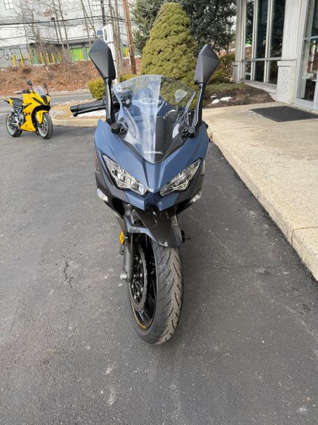 2023 Kawasaki Ninja 400Image 3