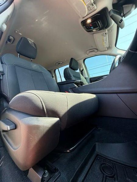 Used 2023 Jeep Grand Cherokee L LaredoImage 14