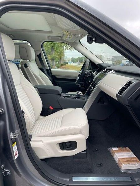 Used 2025 Land Rover Discovery Dynamic SE