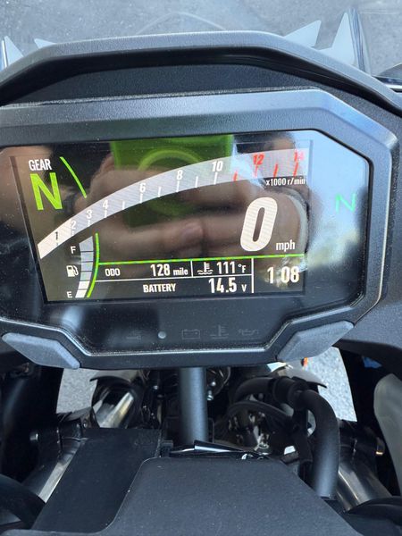 2025 Kawasaki NINJA 500 KRT EDITION SE ABSImage 6