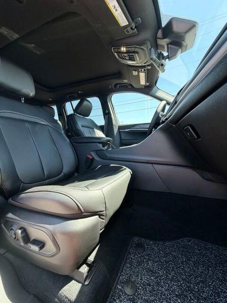 New 2026 Jeep Grand Cherokee 85th Anniversary Edition 4x4Image 15