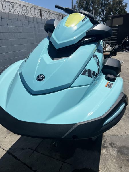 2025 Yamaha VX LIMITED HO Image 2