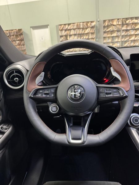 New 2025 Alfa Romeo Tonale Intensa Hybrid EawdImage 11