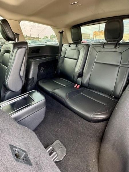 Used 2020 Lincoln Aviator ReserveImage 14