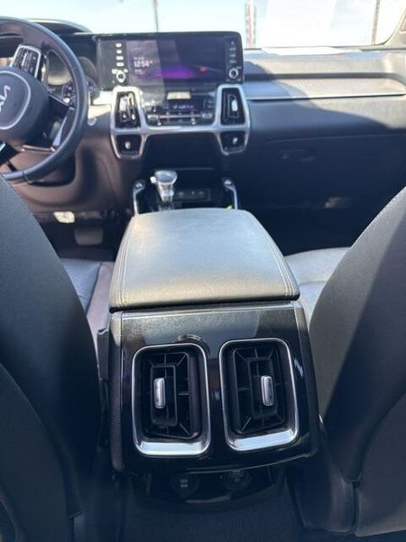 Used 2022 Kia Sorento SXImage 15