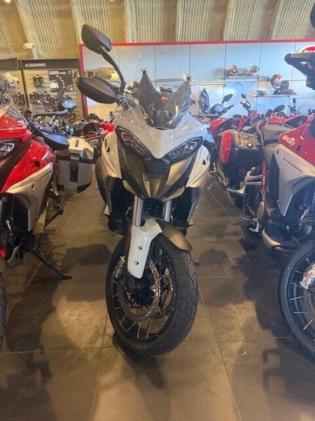 New 2024 Ducati MULTISTRADA V4S T&sol;R 