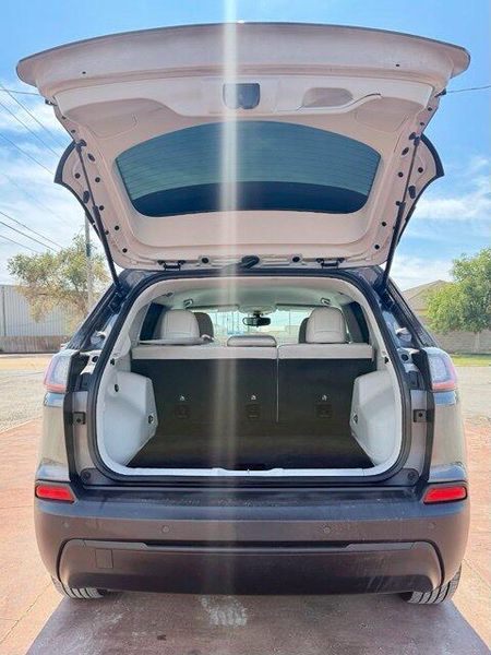 Used 2021 Jeep Cherokee Latitude PlusImage 6