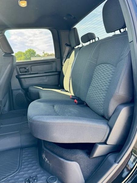 New 2026 RAM 2500 Black Express Crew Cab 4x4 6