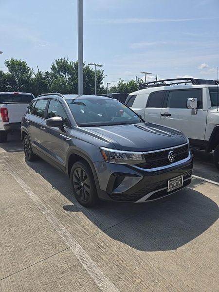 2022 Volkswagen Taos 1.5T SImage 2