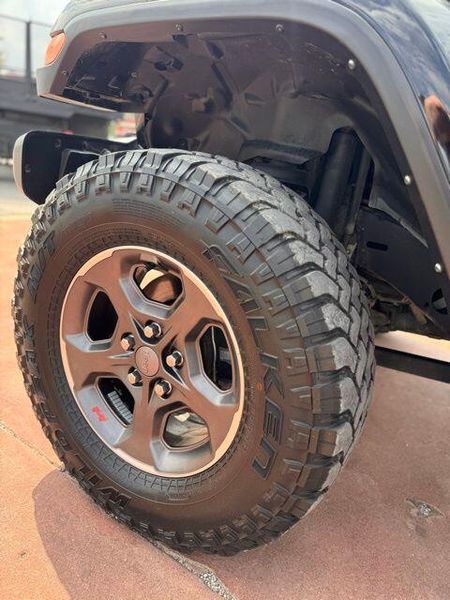 Used 2023 Jeep Gladiator SportImage 18