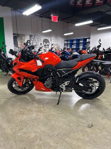 New 2026 Suzuki GSX 8R Image 5