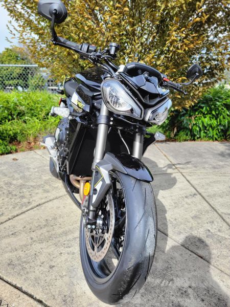 2025 Triumph STREET TRIPLE 765 RS 