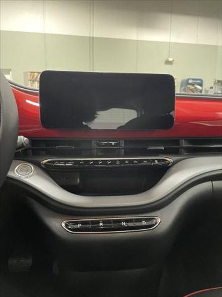 New 2024 Fiat 500e Inspi(red)Image 14
