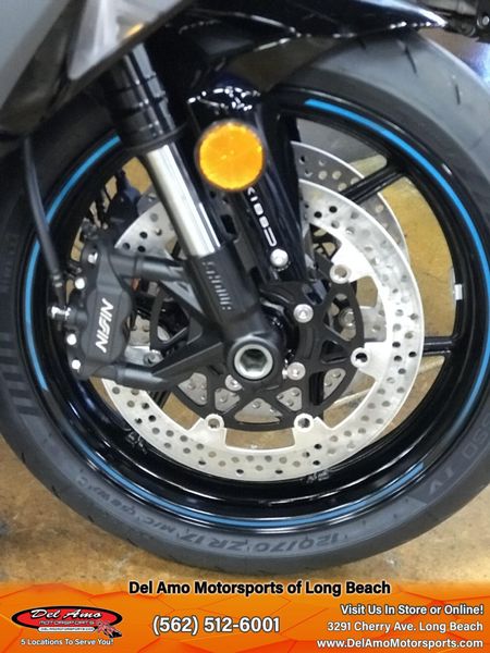 2025 Kawasaki NINJA ZX-6R ABS Image 2
