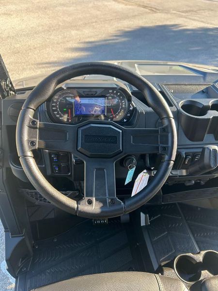 New 2026 Polaris RANGER CREW XP 1000 PREMIUM Image 15