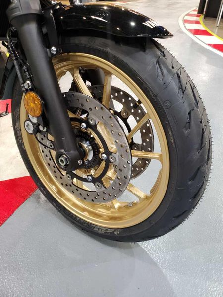 2025 Yamaha XSR700 Image 11