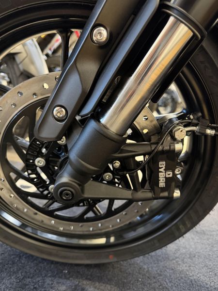 2026 Triumph Thruxton 400