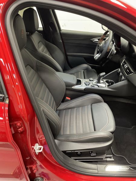 New 2025 Alfa Romeo Giulia Intensa AwdImage 9