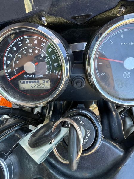 2022 Royal Enfield INT 650Image 5