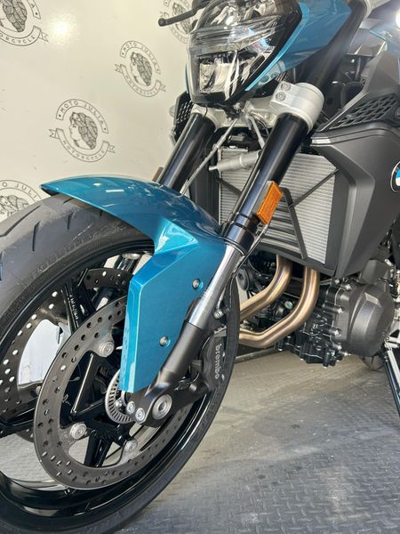 2025 BMW F 900 R 