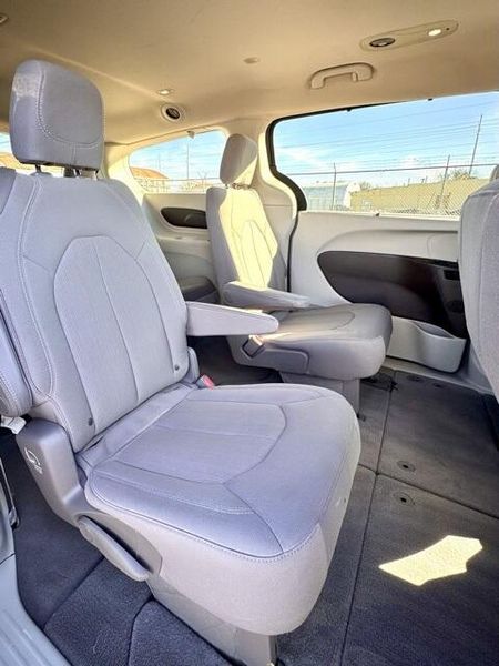 Used 2021 Chrysler Pacifica TouringImage 16