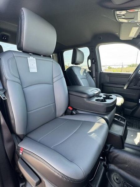 New 2025 RAM 3500 Tradesman Crew Cab 4x4 8