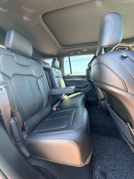 New 2026 Jeep Grand Cherokee 85th Anniversary Edition 4x4Image 16