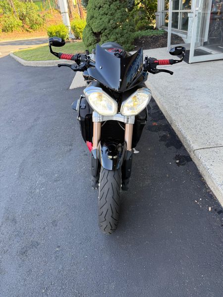 2012 Triumph Speed Triple (ABS)  Image 2