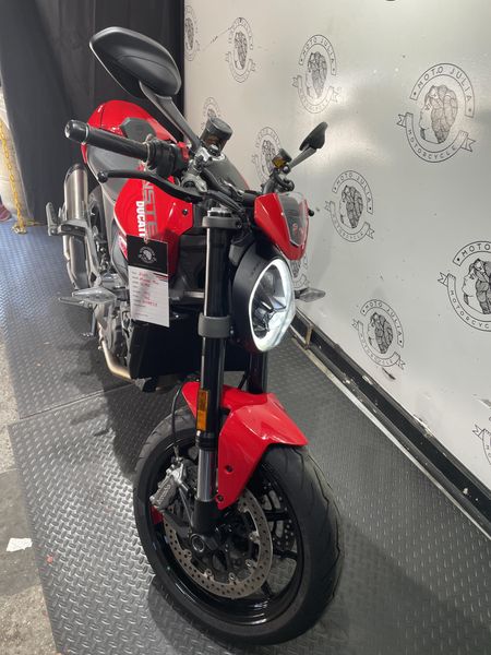 2024 Ducati MONSTER PLUS