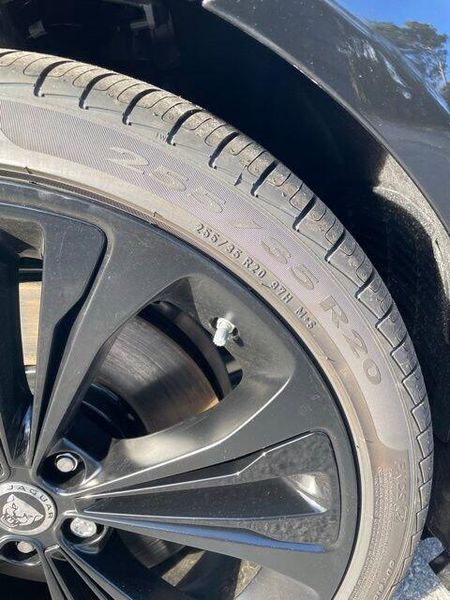 2024 Jaguar XF R-Dynamic SE