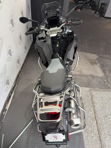 2025 BMW F900GSA 