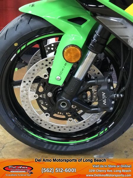 2025 Kawasaki NINJA ZX-6R KRT EDITION ABS Image 2