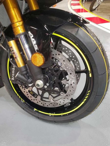 2023 Suzuki GSX-R1000R CA Image 10