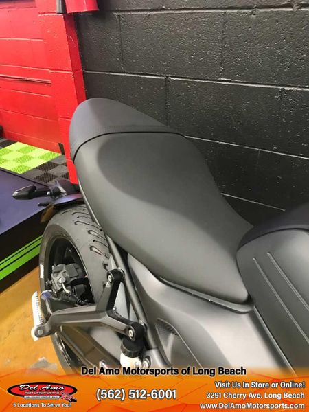 2024 Triumph TRIDENT 660  in a MATTE JET BLACK/MATTE SILVER ICE exterior color. Del Amo Motorsports of Long Beach (562) 362-3160 delamomotorsports.com 