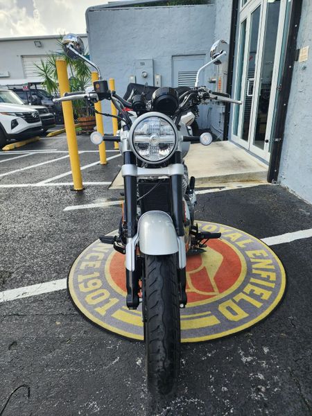 New 2024 Royal Enfield SUPER METEOR Image 2