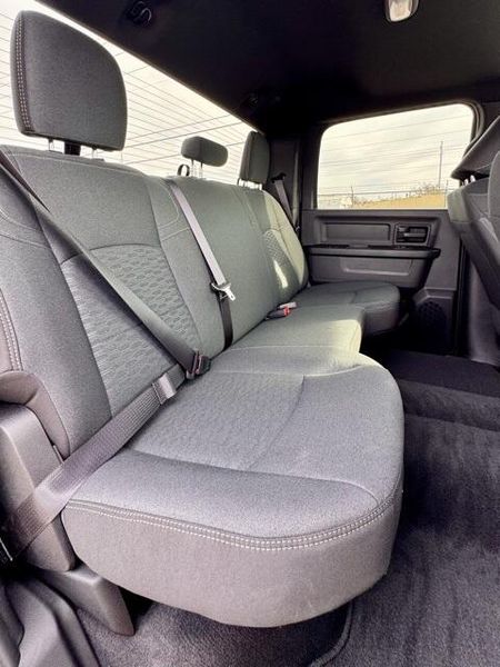 New 2026 RAM 2500 Black Express Crew Cab 4x4 8